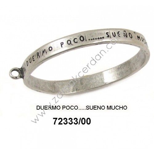 PULSERA ARO CON ANILLA "DUERMO POCO…SUEÑO MUCHO"
