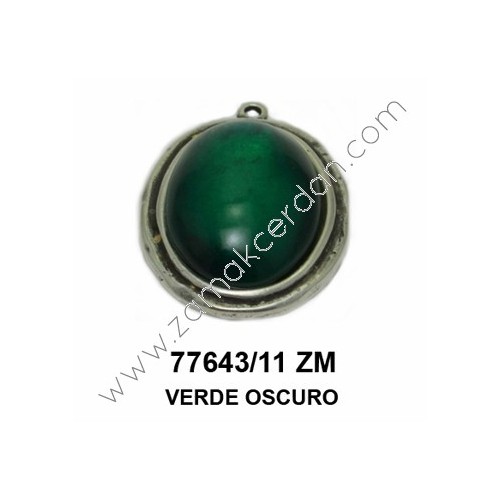 COLGANTE CON PIEDRA VERDE OSCURO